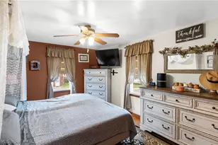 27 E Friend St, Columbiana, OH 44408 - Photo 9