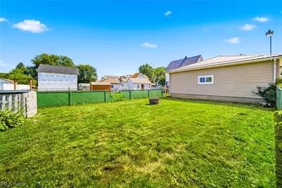 240 Russell Road, Conneaut, OH 44030 - Photo 5