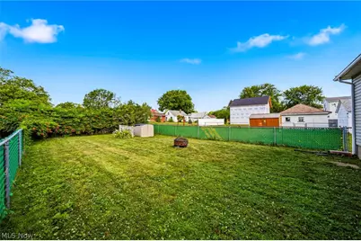 240 Russell Road, Conneaut, OH 44030 - Photo 7