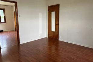 214 Jacquette St, Bridgeport, OH 43912 - Photo 3
