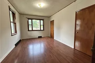214 Jacquette St, Bridgeport, OH 43912 - Photo 5