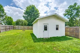 344 2nd St SW, Brewster, OH 44613 - Photo 3