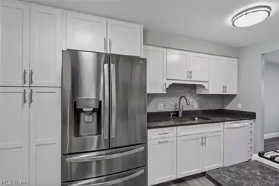 12900 Lake Avenue #626, Oakwood, OH 44107 - Photo 17