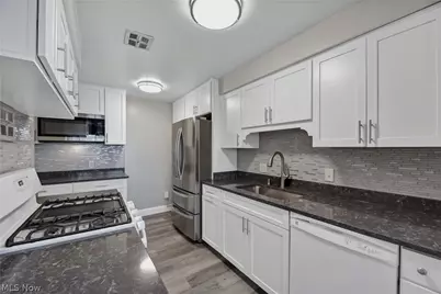 12900 Lake Avenue #626, Oakwood, OH 44107 - Photo 15