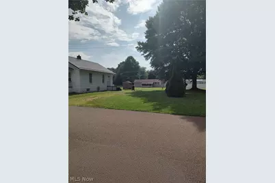 602 Oxford Avenue, Newcomerstown, OH 43832 - Photo 5