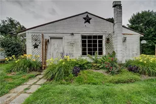 442 Main St W, Beach City, OH 44608 - Photo 23