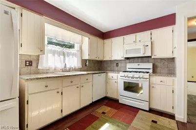 5740 Lake Cable Avenue NW, Canton, OH 44718 - Photo 13