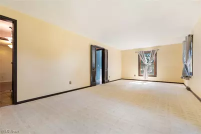 5740 Lake Cable Avenue NW, Canton, OH 44718 - Photo 9