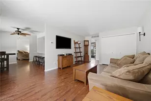 3828 Surfside Cir, Reminderville, OH 44202 - Photo 9