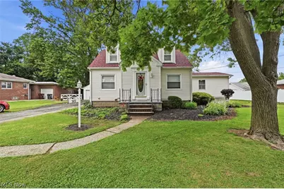369 E 46th Street, Lorain, OH 44052 - Photo 1