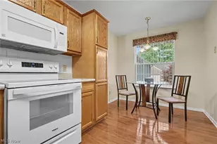 3196 Mariners Island Dr NW, Canton, OH 44708 - Photo 5