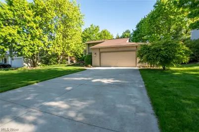 322 Great Oaks Trail, Wadsworth, OH 44281 - Photo 3