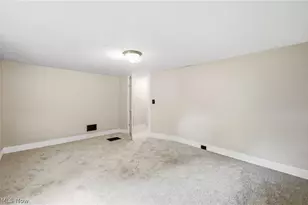 238 W High St, Lisbon, OH 44432 - Photo 13