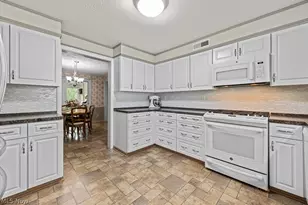 2151 Beach Dr, Akron, OH 44312 - Photo 23