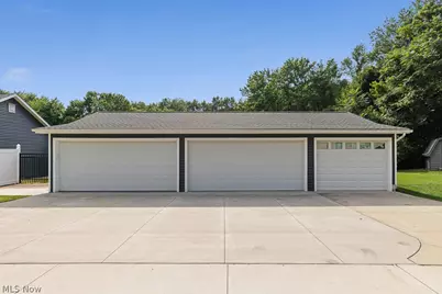2151 Beach Drive, Akron, OH 44312 - Photo 35