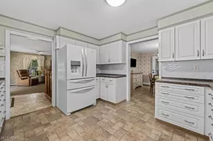 2151 Beach Dr, Akron, OH 44312 - Photo 11