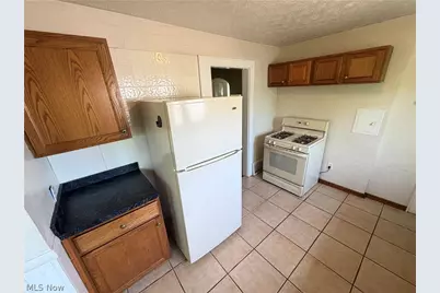 918 Frederick Boulevard, Akron, OH 44320 - Photo 15