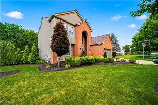 3561 Beaumont Dr, Brunswick, OH 44212 - Photo 5