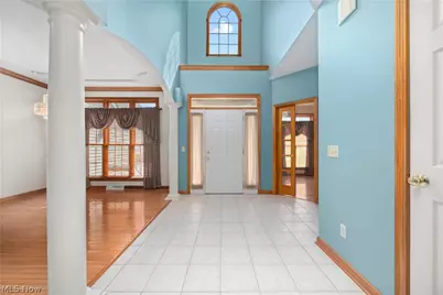5317 Middlebury Court, Sheffield Village, OH 44054 - Photo 3