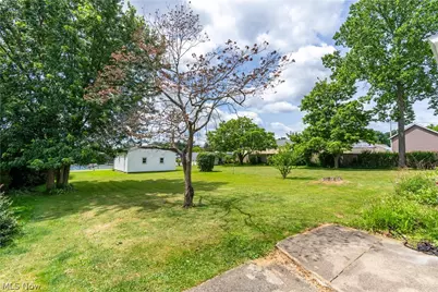 224 Summit Street SE, North Canton, OH 44720 - Photo 5