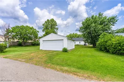 224 Summit Street SE, North Canton, OH 44720 - Photo 27
