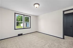 46175 Middle Ridge Rd, Amherst, OH 44001 - Photo 21