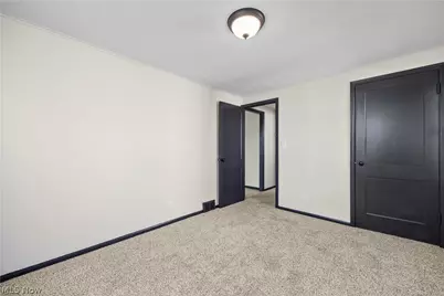 46175 Middle Ridge Road, Amherst, OH 44001 - Photo 17
