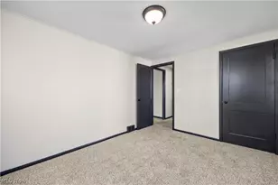 46175 Middle Ridge Rd, Amherst, OH 44001 - Photo 17