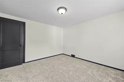 46175 Middle Ridge Road, Amherst, OH 44001 - Photo 23