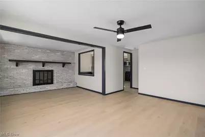 46175 Middle Ridge Road, Amherst, OH 44001 - Photo 5