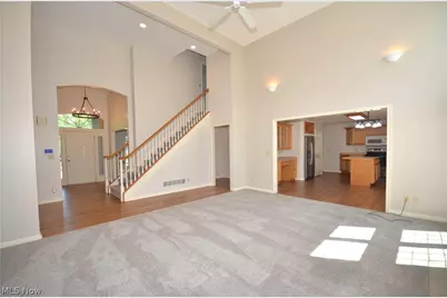 3246 Crown Pointe Drive, Stow, OH 44224 - Photo 9