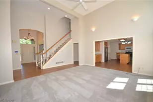 3246 Crown Pointe Dr, Stow, OH 44224 - Photo 9