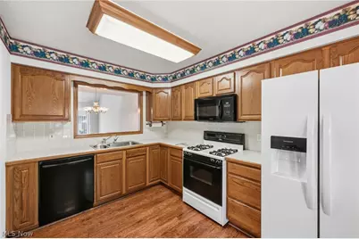 126 Augusta Drive, Elyria, OH 44035 - Photo 9