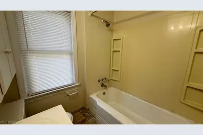 2042 13th Street, Cuyahoga Falls, OH 44223 - Photo 21