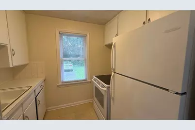 2042 13th Street, Cuyahoga Falls, OH 44223 - Photo 11