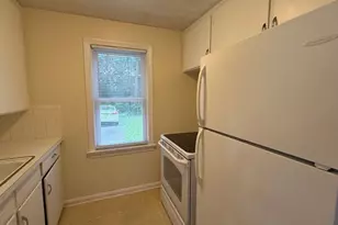 2042 13th St, Cuyahoga Falls, OH 44223 - Photo 11