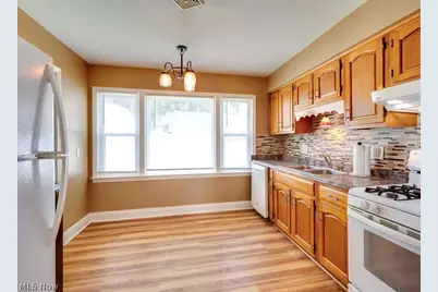 349 Stanford Street, Akron, OH 44314 - Photo 3