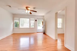 349 Stanford St, Akron, OH 44314 - Photo 5