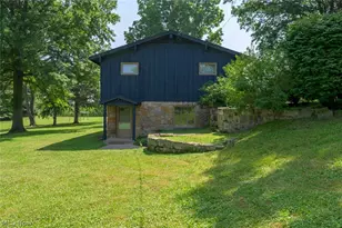2072 Hartville Rd, Mogadore, OH 44260 - Photo 31