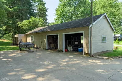 2072 Hartville Road, Mogadore, OH 44260 - Photo 35