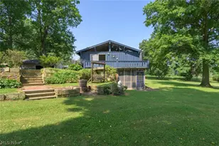 2072 Hartville Rd, Mogadore, OH 44260 - Photo 33