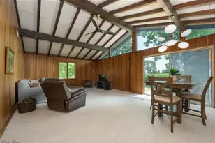 2072 Hartville Rd, Mogadore, OH 44260 - Photo 11
