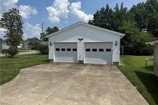 9308 Maple Ave SE, East Sparta, OH 44626 - Photo 7