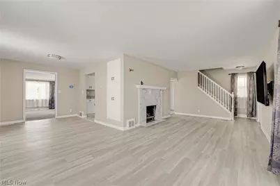2245 Sunset Drive, Wickliffe, OH 44092 - Photo 5