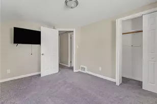 2245 Sunset Dr, Wickliffe, OH 44092 - Photo 15