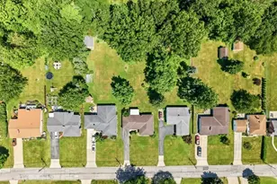 2171 Garden Dr, Wickliffe, OH 44092 - Photo 9