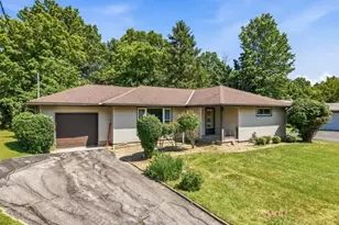 2171 Garden Dr, Wickliffe, OH 44092 - Photo 3