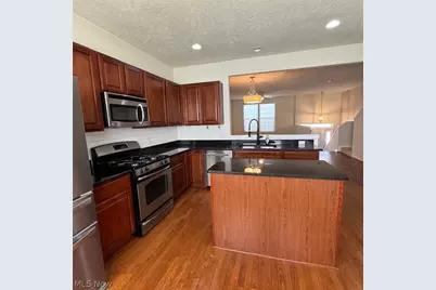 393 Caleb Drive, Akron, OH 44321 - Photo 5