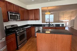 393 Caleb Dr, Akron, OH 44321 - Photo 5