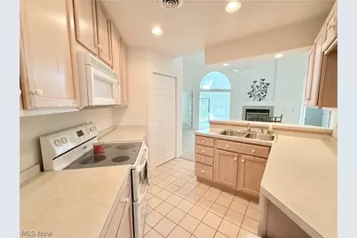 4084 Saint Andrews Court #2, Canfield, OH 44406 - Photo 9